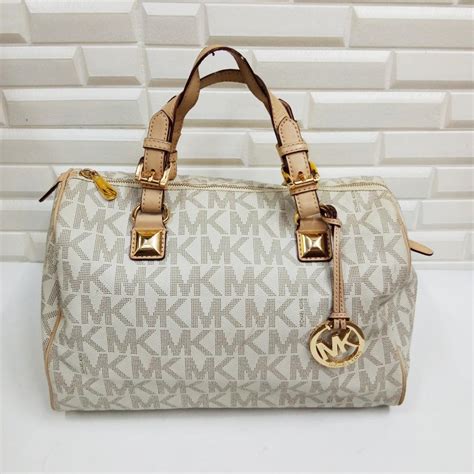 bolsas michael kors replica|Michael Kors bags official website.